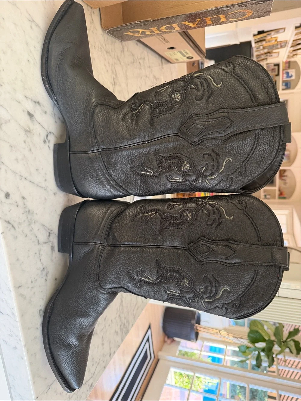 Cuadra men’s 9.5 black cowboy boots